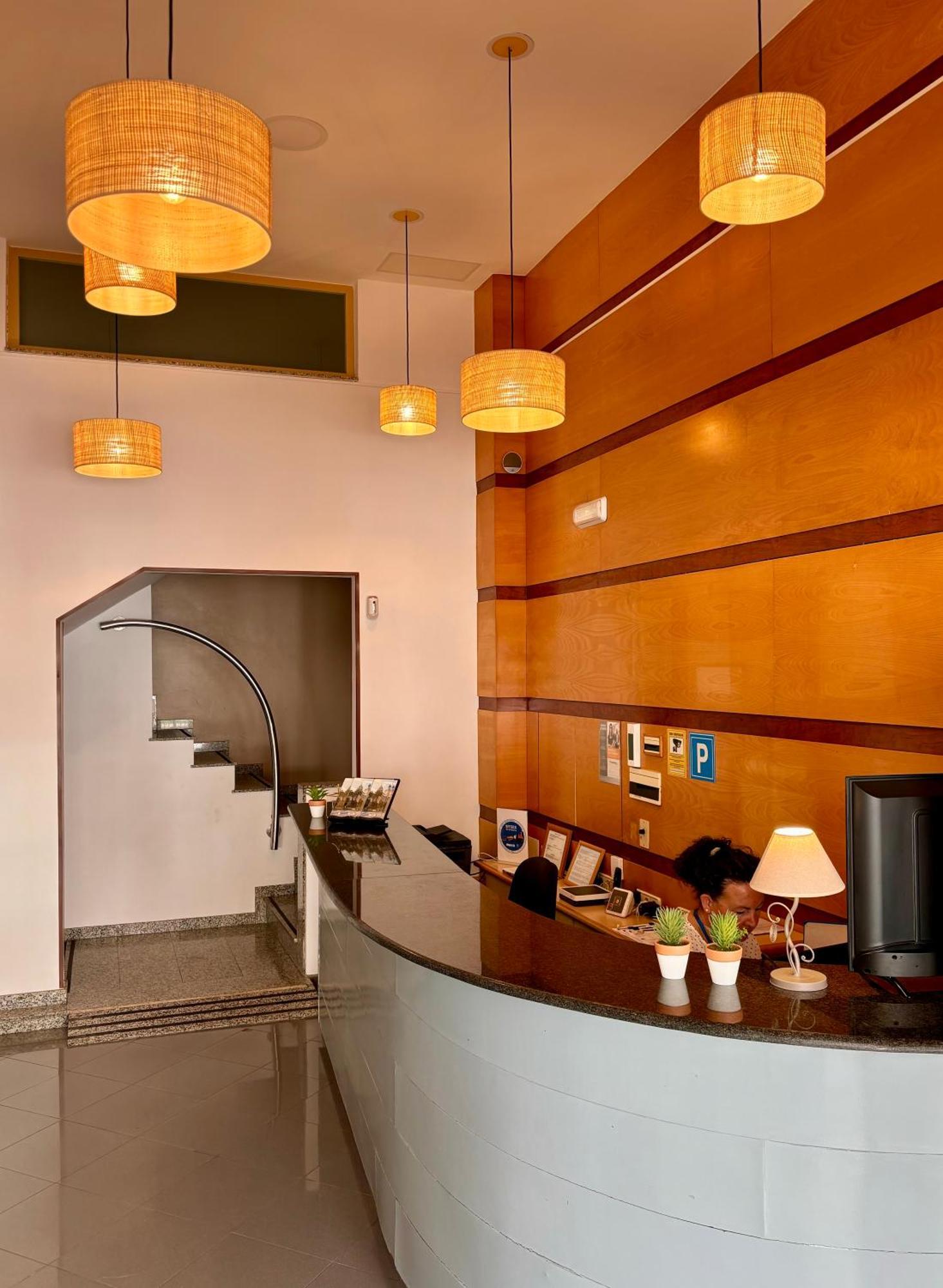Hotel Piccadilly Σίτζες Εξωτερικό φωτογραφία