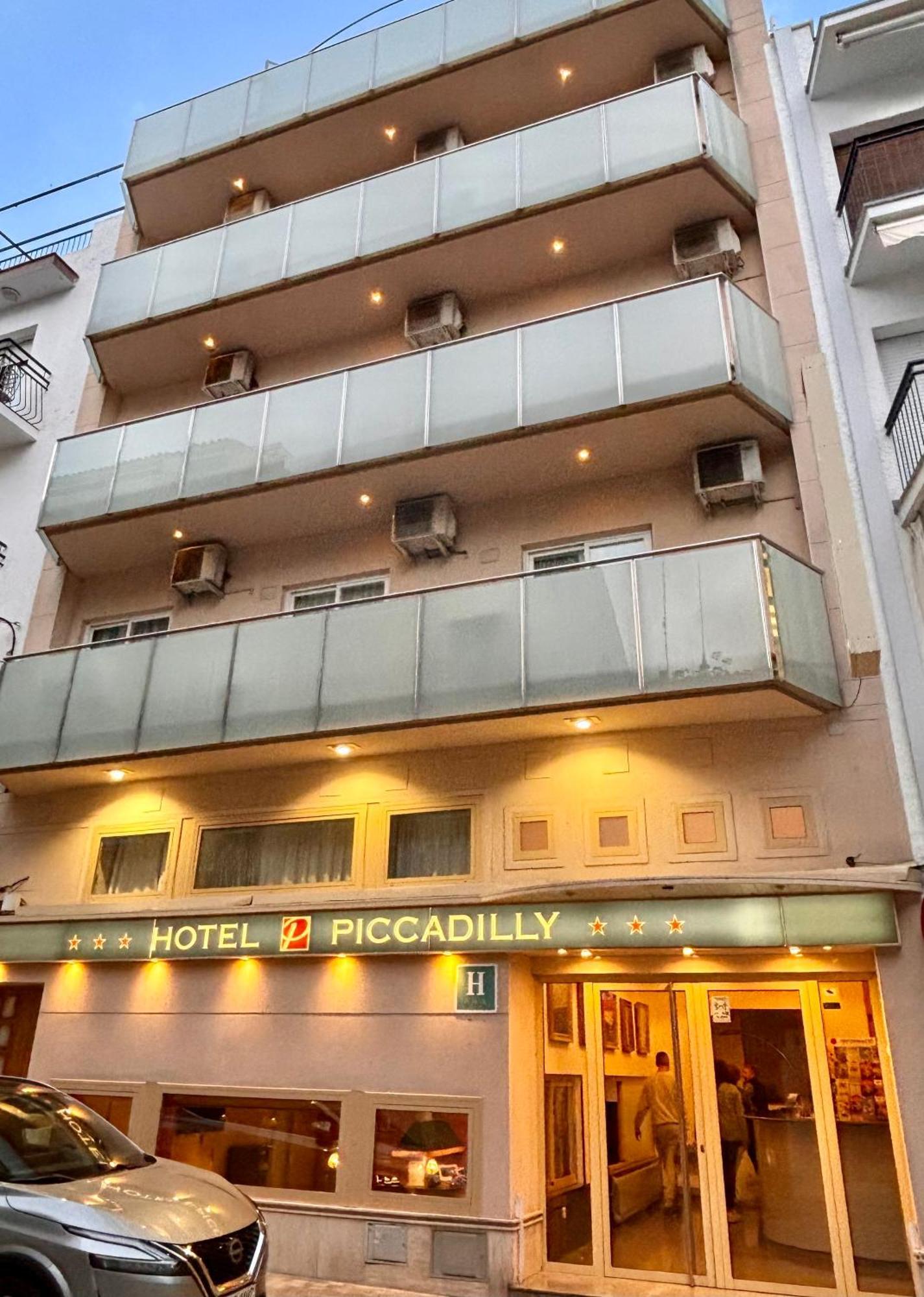 Hotel Piccadilly Σίτζες Εξωτερικό φωτογραφία
