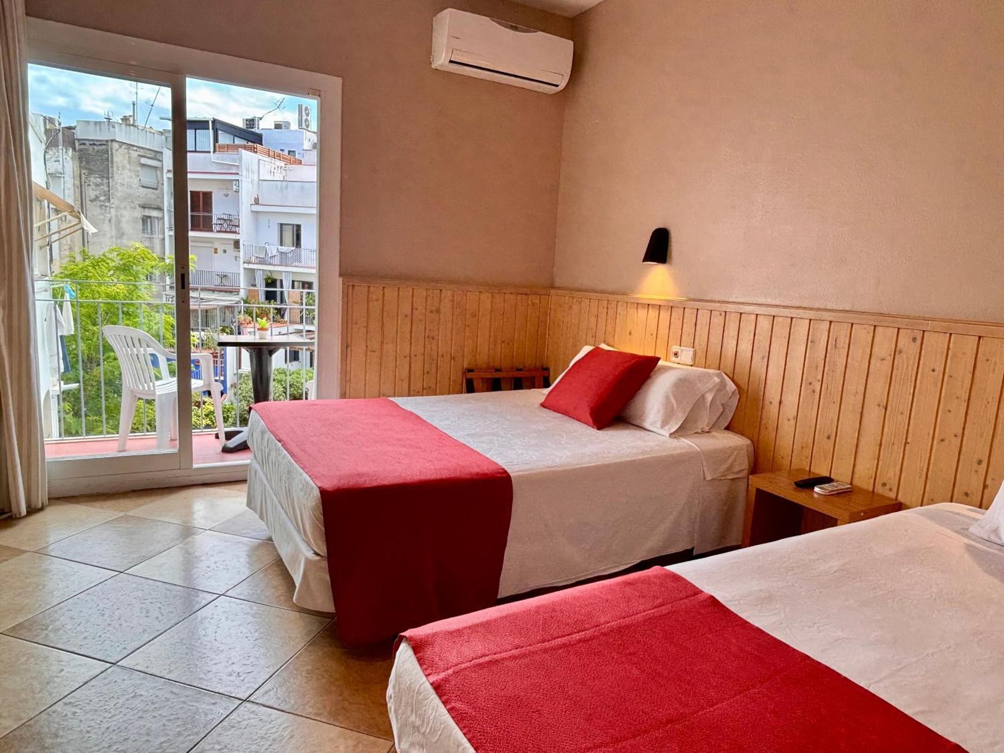 Hotel Piccadilly Σίτζες Εξωτερικό φωτογραφία