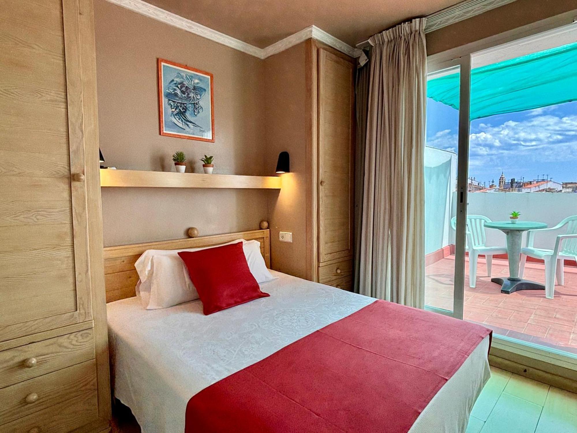 Hotel Piccadilly Σίτζες Εξωτερικό φωτογραφία
