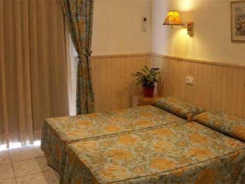 Hotel Piccadilly Σίτζες Εξωτερικό φωτογραφία