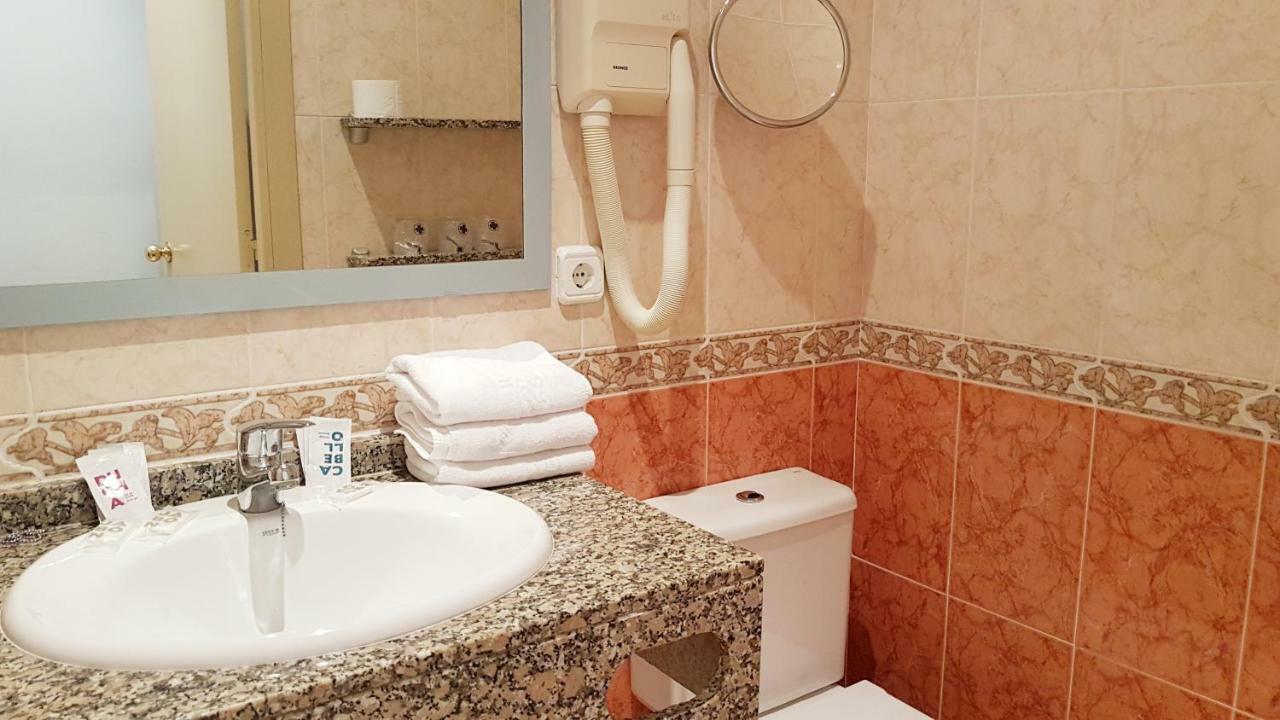 Hotel Piccadilly Σίτζες Εξωτερικό φωτογραφία