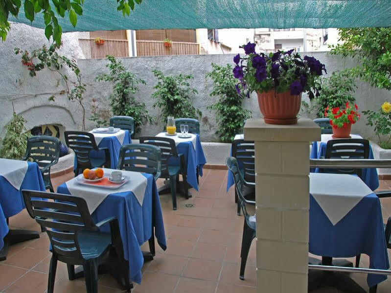 Hotel Piccadilly Σίτζες Εξωτερικό φωτογραφία