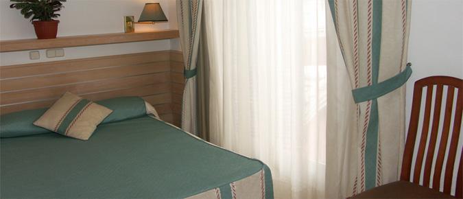 Hotel Piccadilly Σίτζες Δωμάτιο φωτογραφία